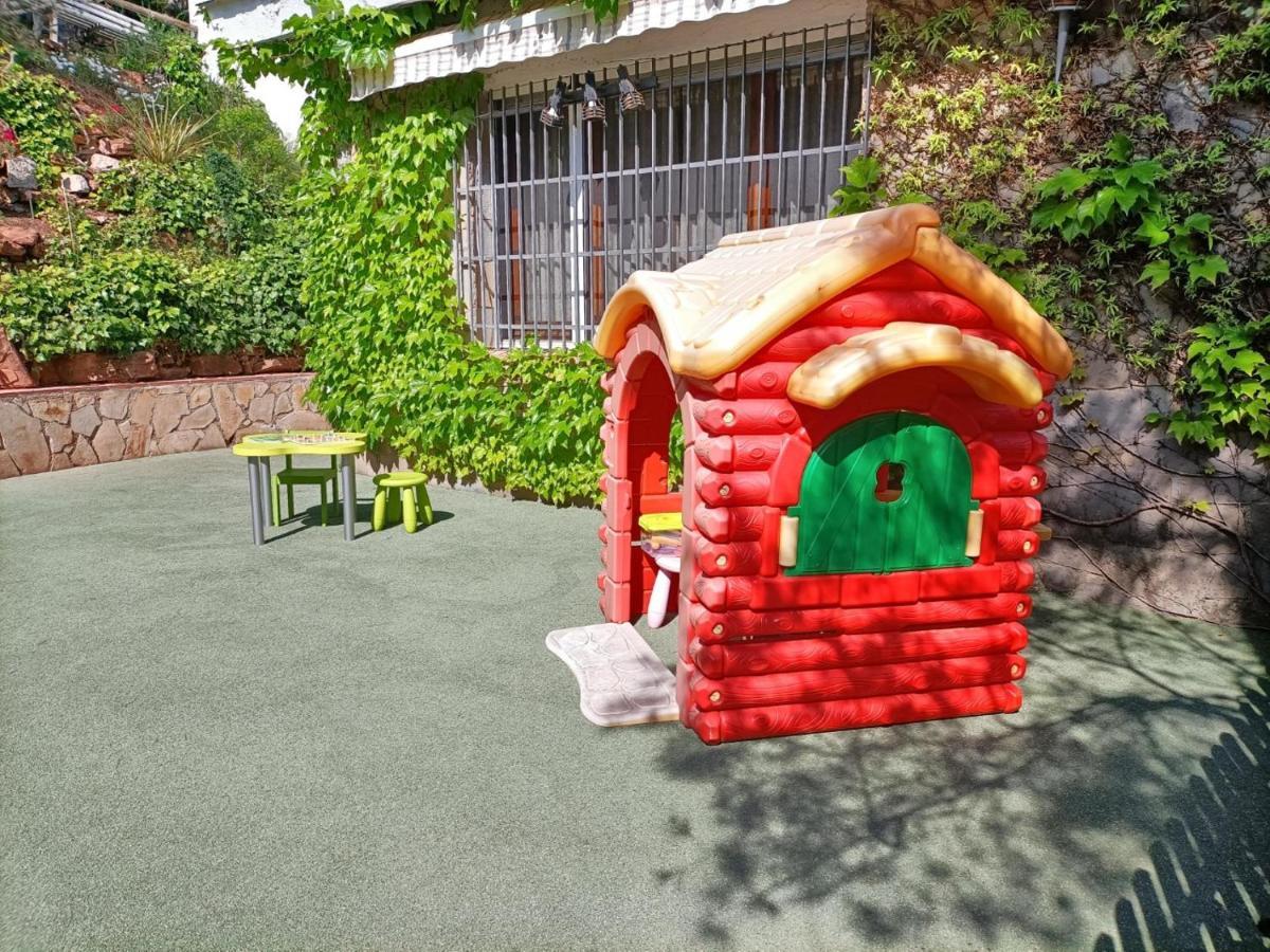 Casa Acogedora Familiar Con Piscina Pallejá エクステリア 写真