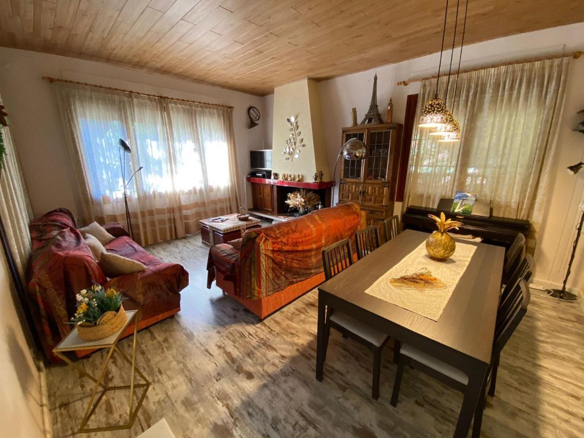 Casa Acogedora Familiar Con Piscina Pallejá エクステリア 写真